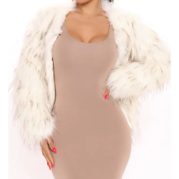 Fashion Nova White Faux Fur Mob Wife Glam Cocktail Formal Evening Jacket NWT LG - Picture 1 of 7